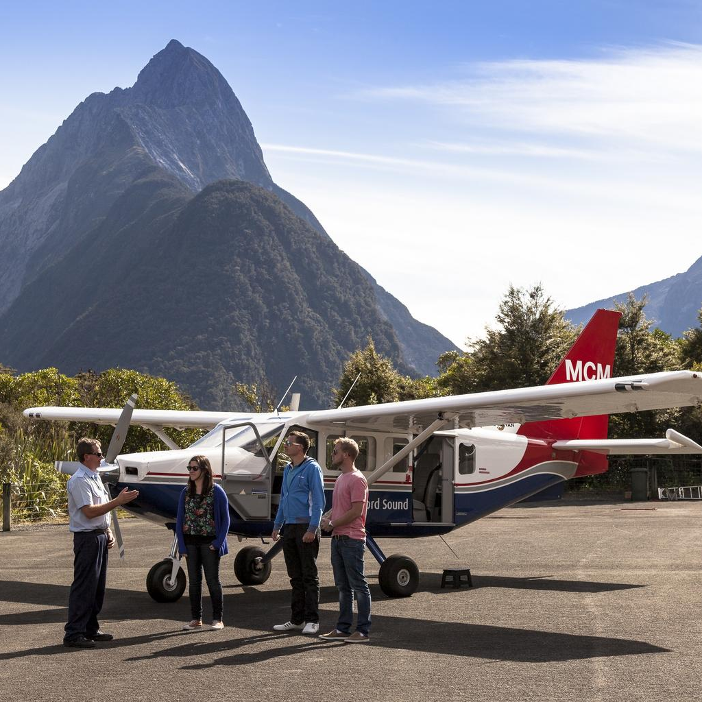 Milford Sound Fly Cruise Fly(fix wing)